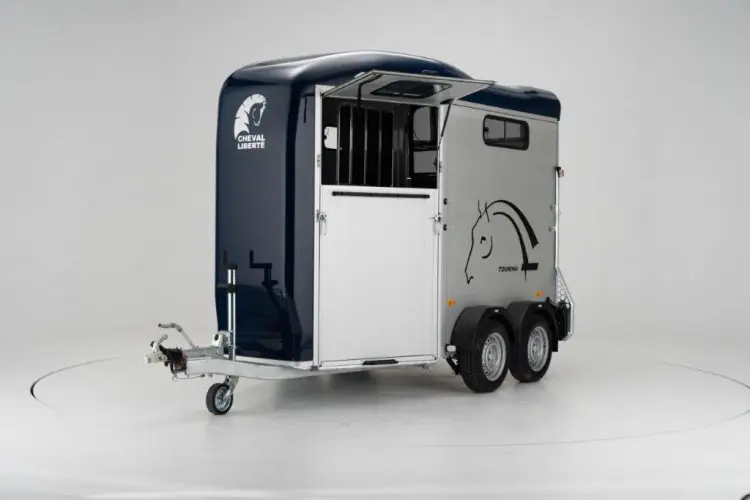 cheval liberté / debon touring country