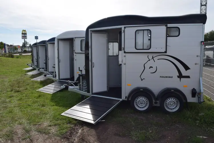 cheval liberté / debon touring country
